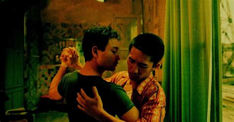 Wong Kar-Wai'ın Şaheseri: Happy Together - Aşk, Ayrılık ve Hong Kong'un Gölgeli Sokakları!